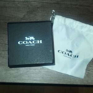 Coach accessorie storage box and draw string dust bag
